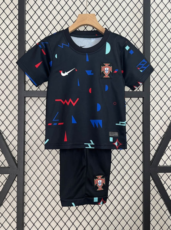 Camiseta y Pantalones para niños Portugal 24/25